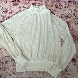 FREE PEOPLE TURTLENECK TOP!